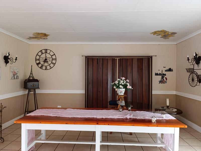 4 Bedroom Property for Sale in Middelburg Eastern Cape